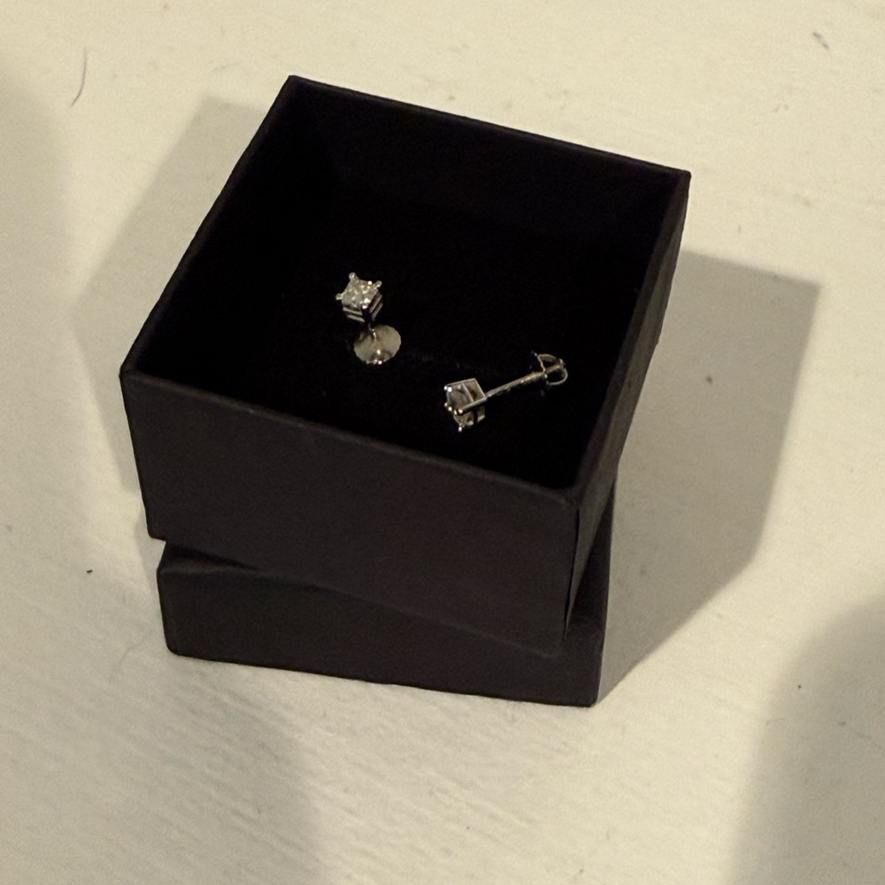 Elegant Kay’s Diamond Earrings